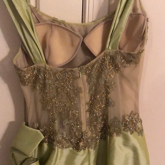 GORGEOUS Mon Cherie size 8 gown with clutch - Picture 7 of 15